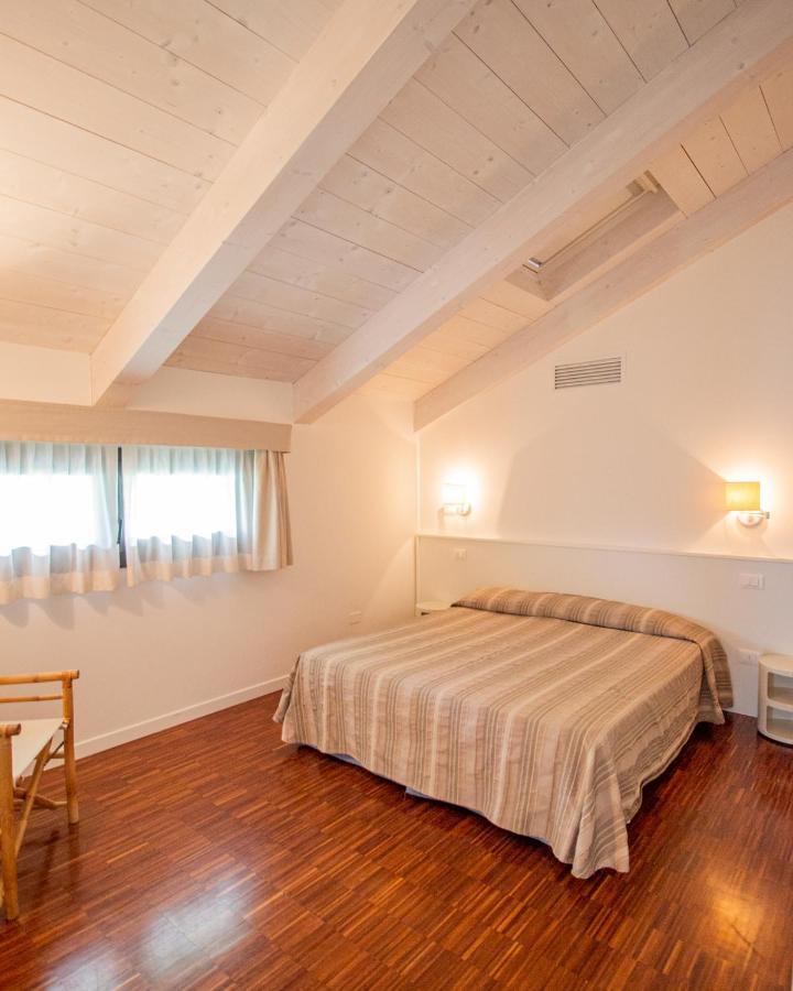 Residenze Di La' Dal Fiume Aparthotel Caorle Eksteriør bilde