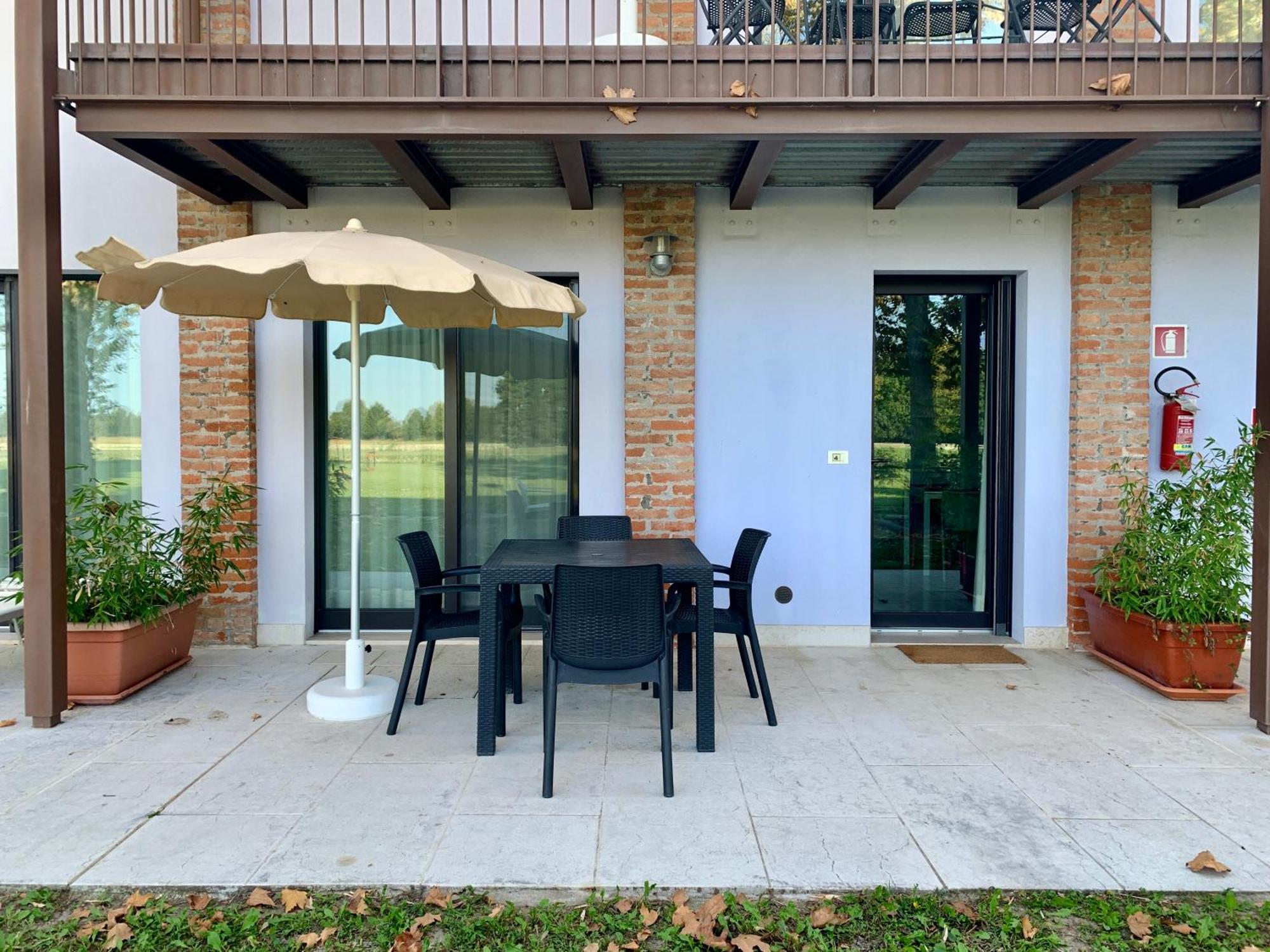 Residenze Di La' Dal Fiume Aparthotel Caorle Eksteriør bilde